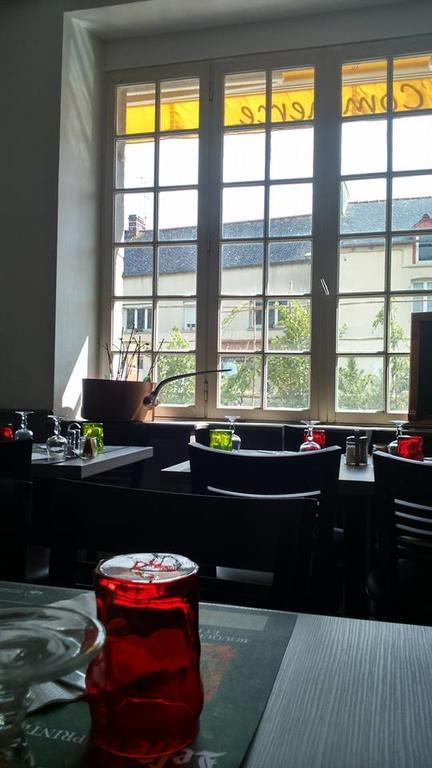 Hotel Restaurant Du Commerce La Gouesnière Kültér fotó